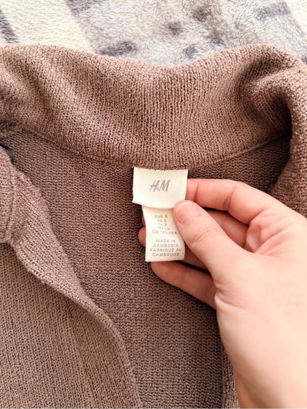 H&M Knit Top - Picture 2 of 3
